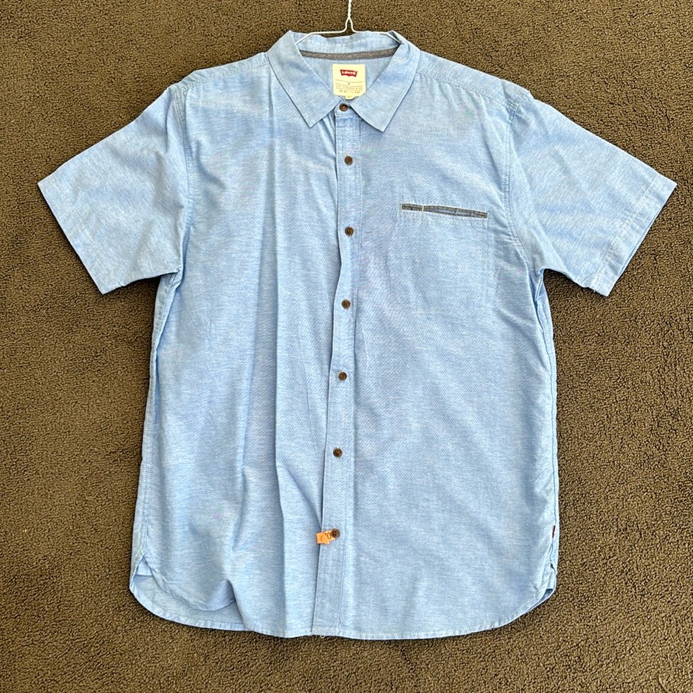 Men’s - Levi’s, size XL, blue short sleeve shirt